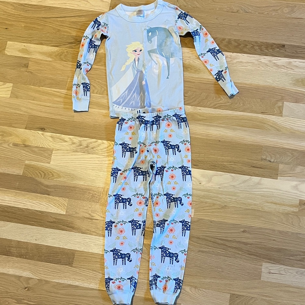 Disney by Hanna Andersson Frozen 2 Kids Pajamas - size 6-7 / 120
